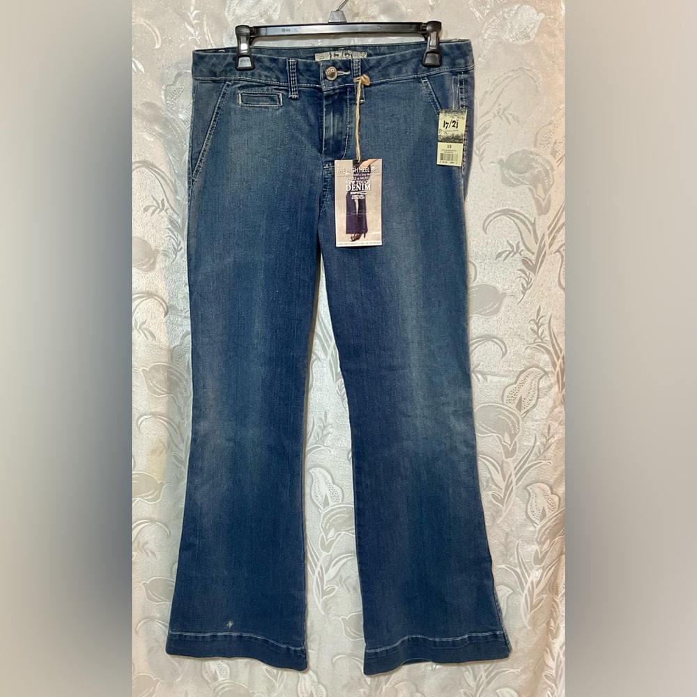 17/21 Exclusive Denim The High Heel Bell Jeans